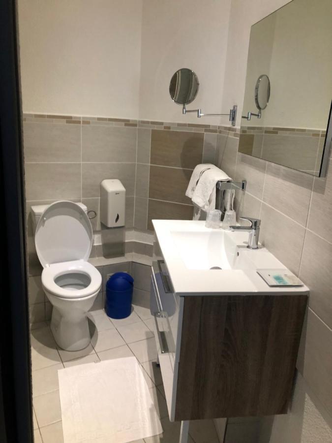 Hotel Le Faisan Монлюсон Экстерьер фото