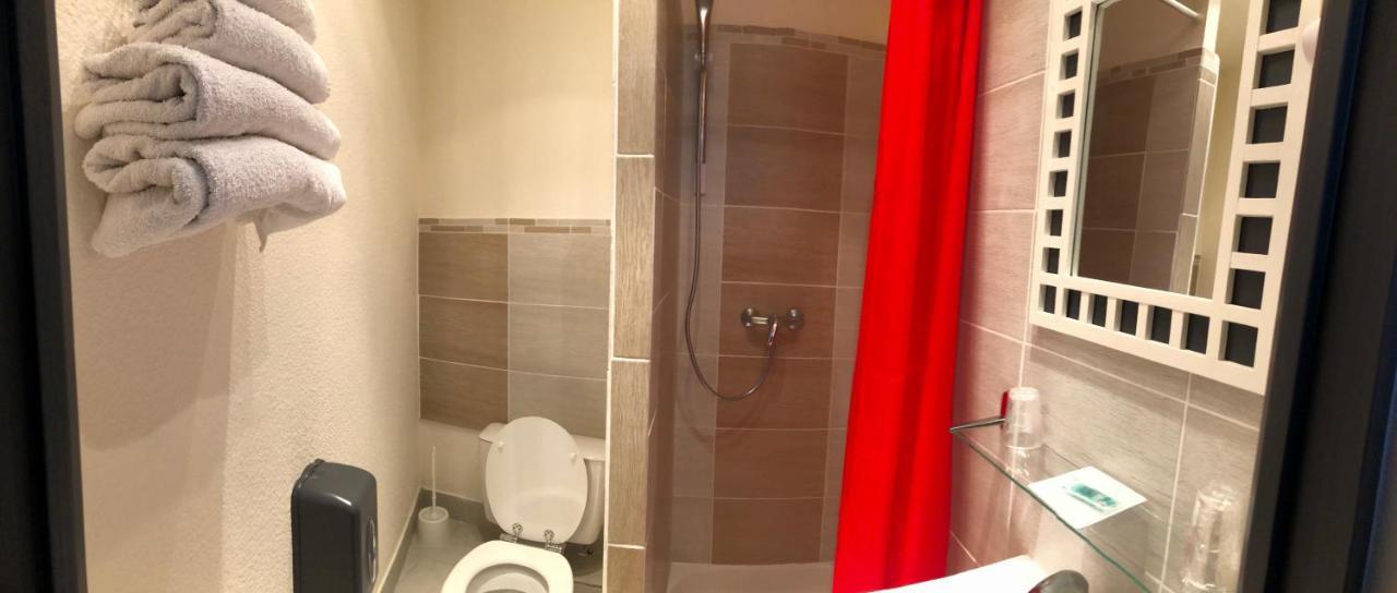 Hotel Le Faisan Монлюсон Экстерьер фото